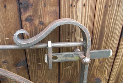 Sliding Latch at top of gate